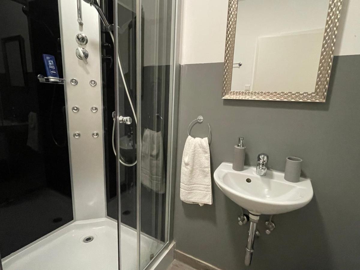 Urbansuites - Modern & Zentral In Der City - Dein Zuhause In Stoccarda Esterno foto
