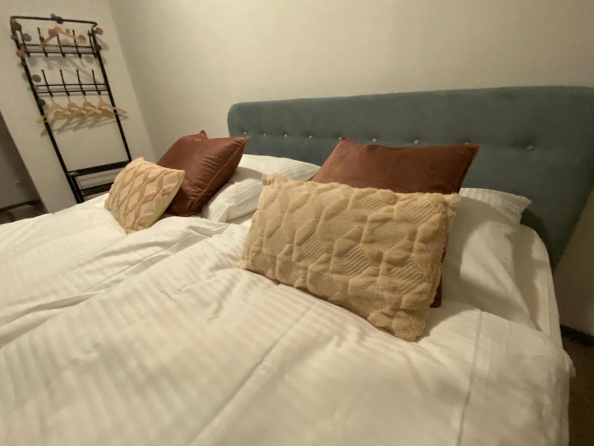 Urbansuites - Modern & Zentral In Der City - Dein Zuhause In Stoccarda Esterno foto